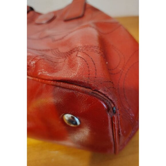 Vintage Coach Red Leather Shoulder Bag Embosses Stitching Inside Snap Pouch READ - Picture 4 of 13